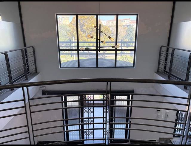 750M² OFFICE TO LET IN FOURWAYS